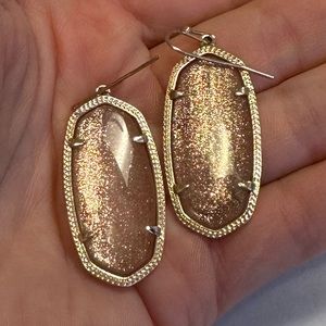 Kendra Scott Elle rose gold drop earrings in dusted rose gold